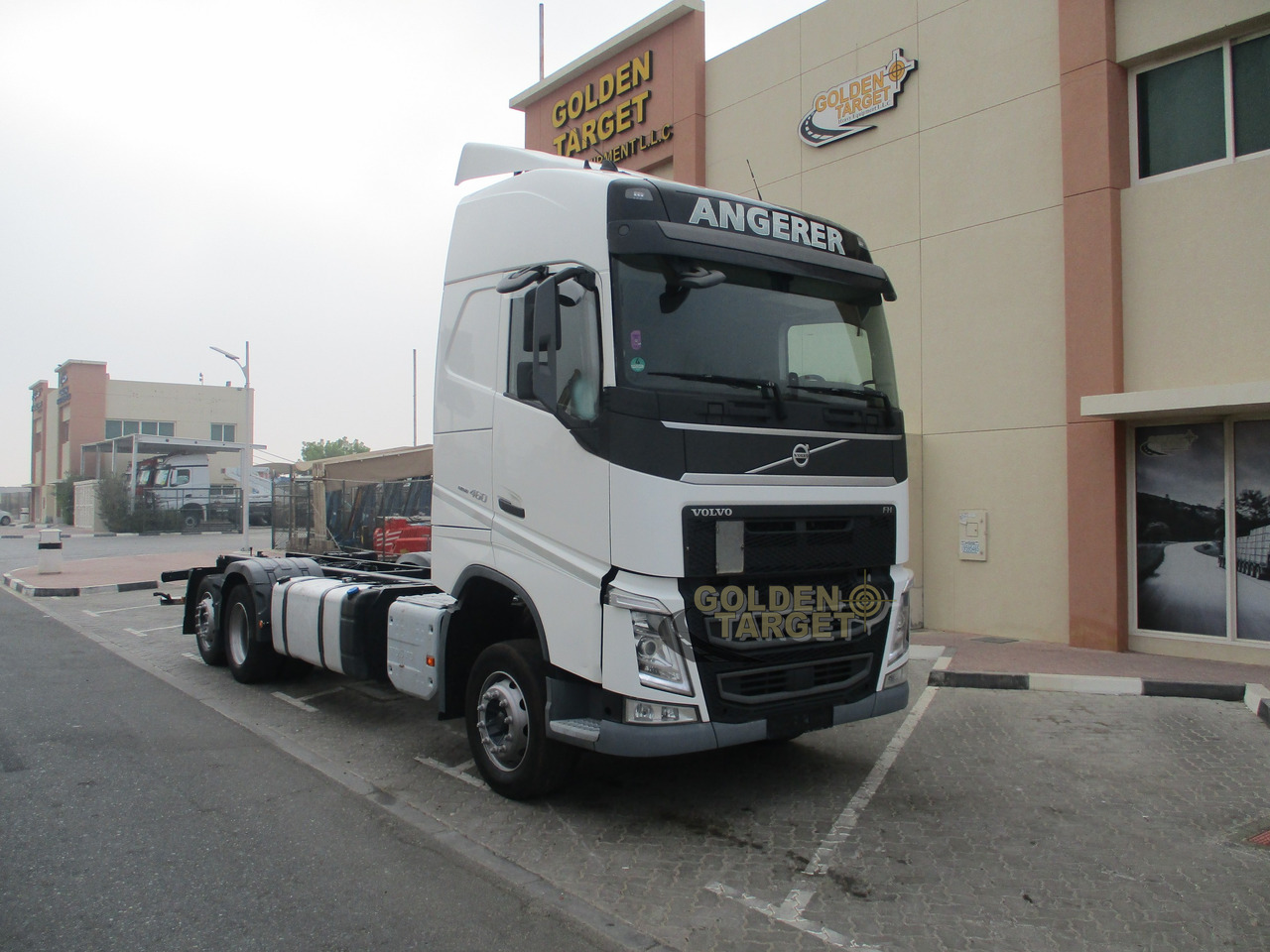 Volvo FH460 6×2 Chassis - Truk sasis: gambar 1 Volvo FH460 6×2 Chassis - Truk sasis: gambar 1