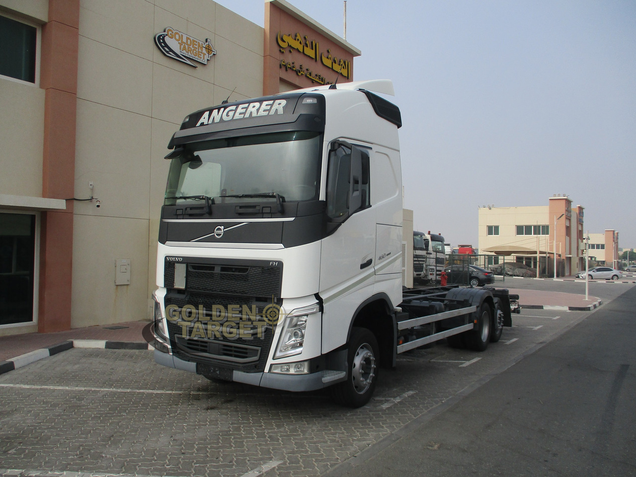 Volvo FH460 6×2 Chassis - Truk sasis: gambar 2 Volvo FH460 6×2 Chassis - Truk sasis: gambar 2
