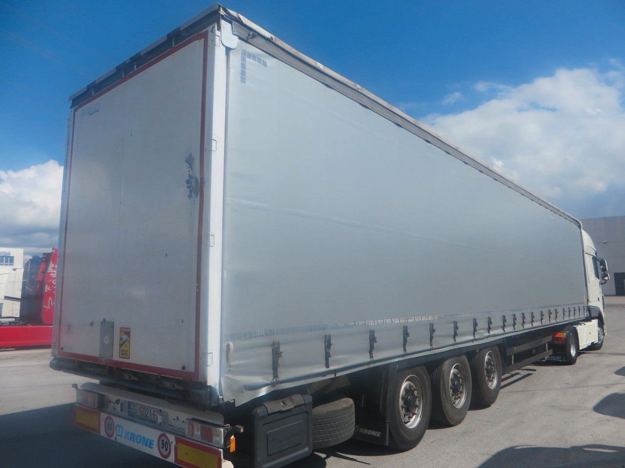 Krone TILT SEMITRAILER 2015 - Semi-trailer dengan terpal samping: gambar 3 Krone TILT SEMITRAILER 2015 - Semi-trailer dengan terpal samping: gambar 3
