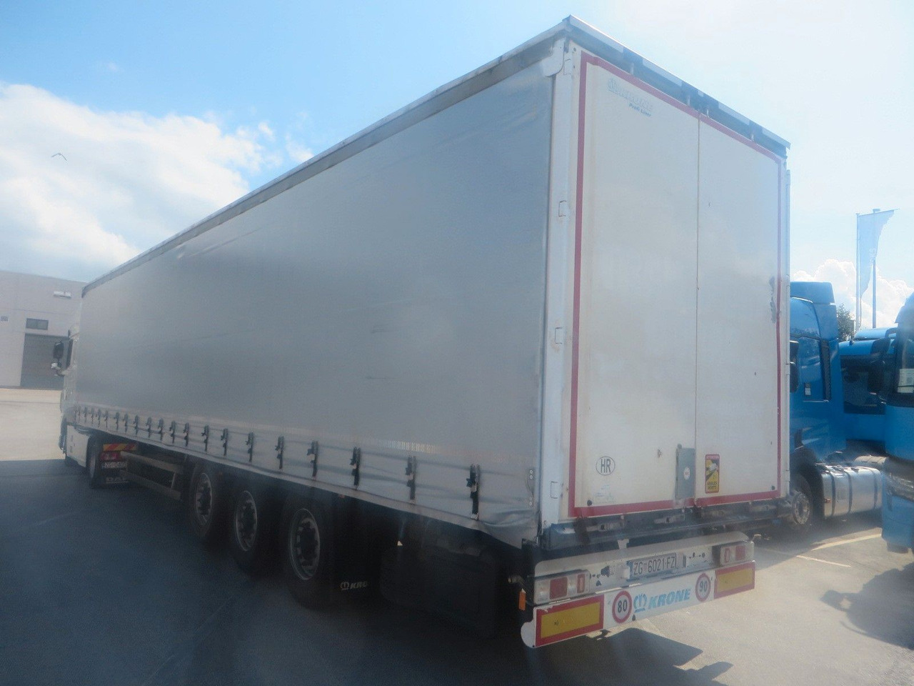 Krone TILT SEMITRAILER 2015 - Semi-trailer dengan terpal samping: gambar 4 Krone TILT SEMITRAILER 2015 - Semi-trailer dengan terpal samping: gambar 4