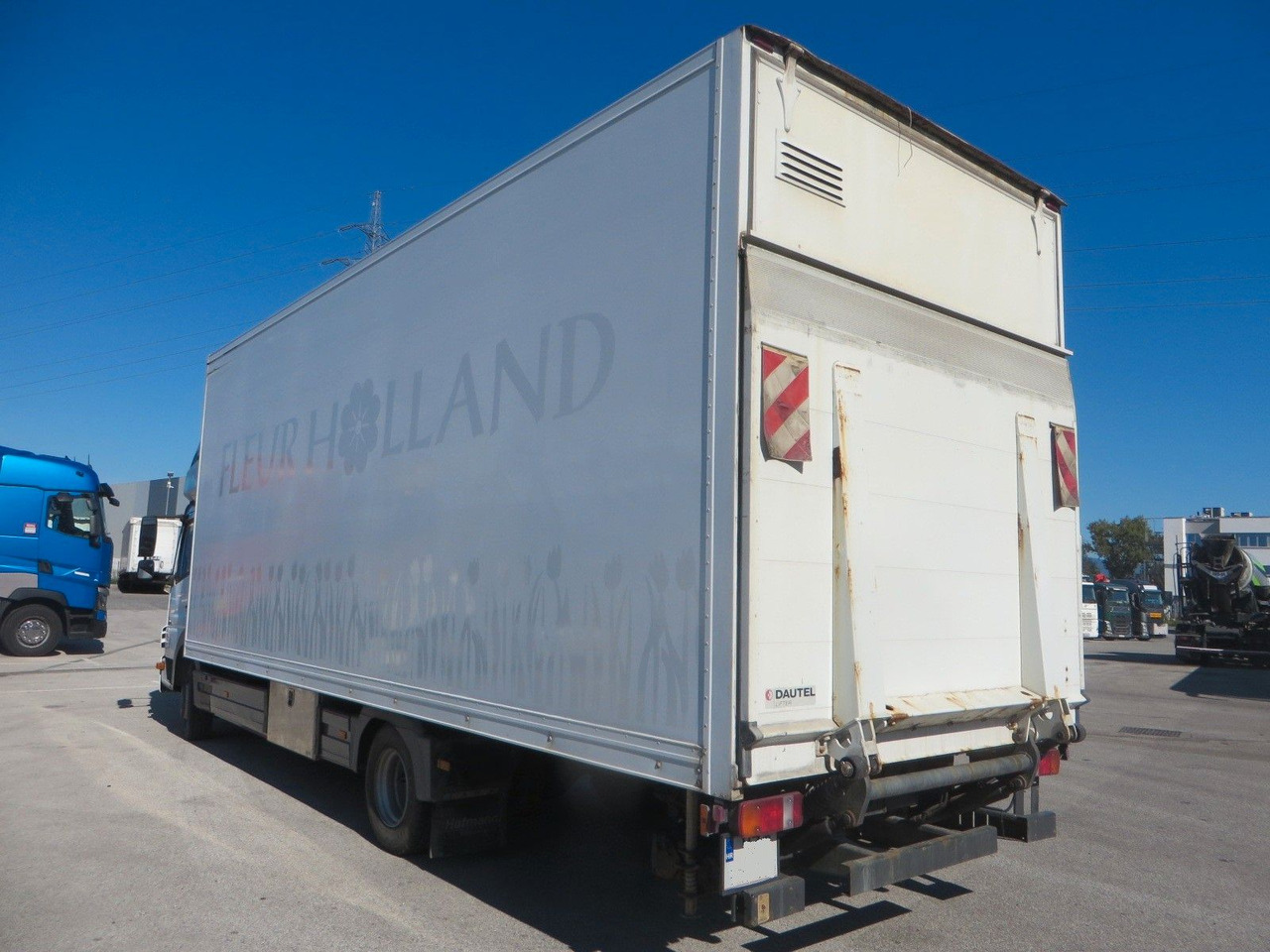 Mercedes-Benz Atego 1024 Box body with tail lift - Truk box: gambar 4 Mercedes-Benz Atego 1024 Box body with tail lift - Truk box: gambar 4