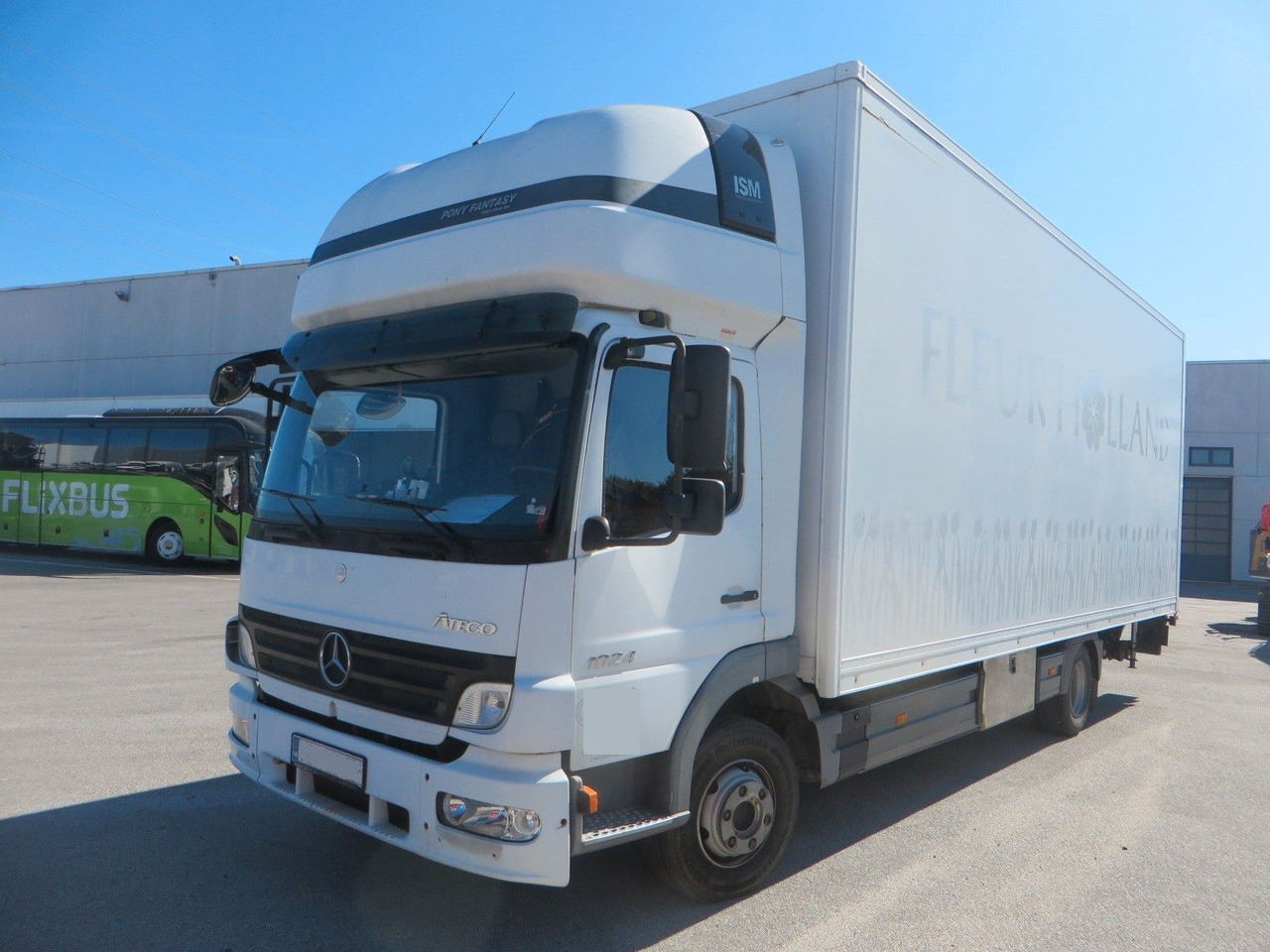 Mercedes-Benz Atego 1024 Box body with tail lift - Truk box: gambar 1 Mercedes-Benz Atego 1024 Box body with tail lift - Truk box: gambar 1