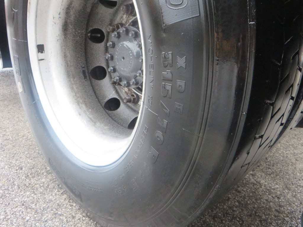 Renault Premium 450 4x2Tractor ADR Retarder Renault Premium 450 4x2Tractor ADR Retarder - Tractor head: gambar 5 Renault Premium 450 4x2Tractor ADR Retarder Renault Premium 450 4x2Tractor ADR Retarder - Tractor head: gambar 5