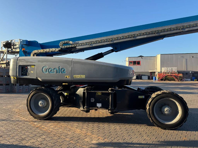 Boom teleskopik Genie SX 135 XC: gambar 20
