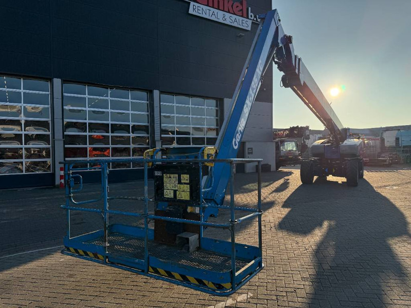 Boom teleskopik Genie SX 135 XC: gambar 9