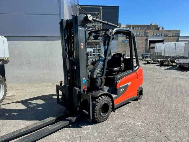 Linde E35L - Forklift listrik: gambar 1 Linde E35L - Forklift listrik: gambar 1
