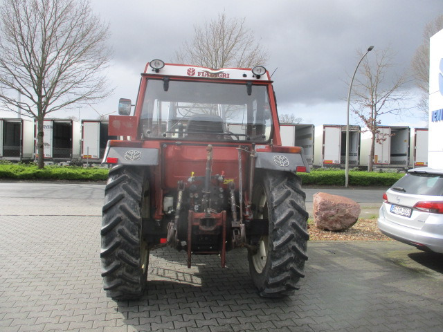 Fiat 70-88 DT mit Frontlader - Traktor: gambar 3 Fiat 70-88 DT mit Frontlader - Traktor: gambar 3