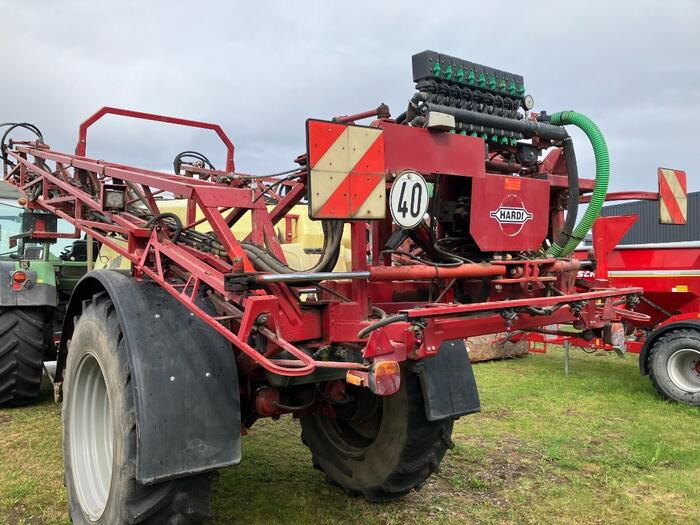 Hardi NAVIGATOR 4000 - Penyemprot traktor: gambar 4 Hardi NAVIGATOR 4000 - Penyemprot traktor: gambar 4
