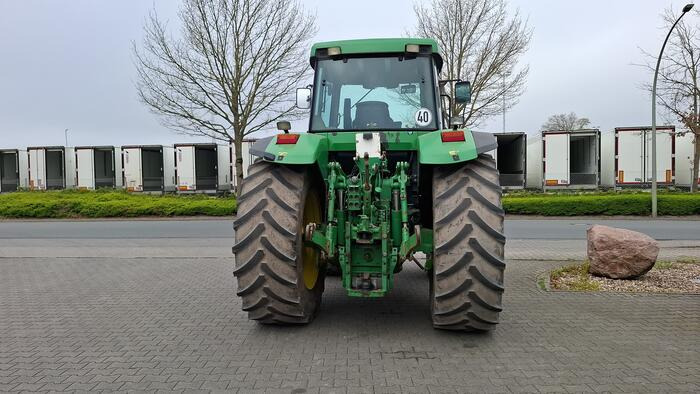 John Deere 7710 - Traktor: gambar 2 John Deere 7710 - Traktor: gambar 2