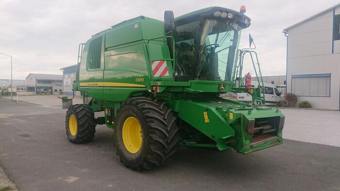 John Deere C 670 - Pemanen gabungan: gambar 1 John Deere C 670 - Pemanen gabungan: gambar 1