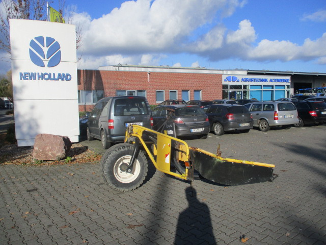New Holland 300 F Zusatzfahrwerk - Pemanen hijauan: gambar 1 New Holland 300 F Zusatzfahrwerk - Pemanen hijauan: gambar 1