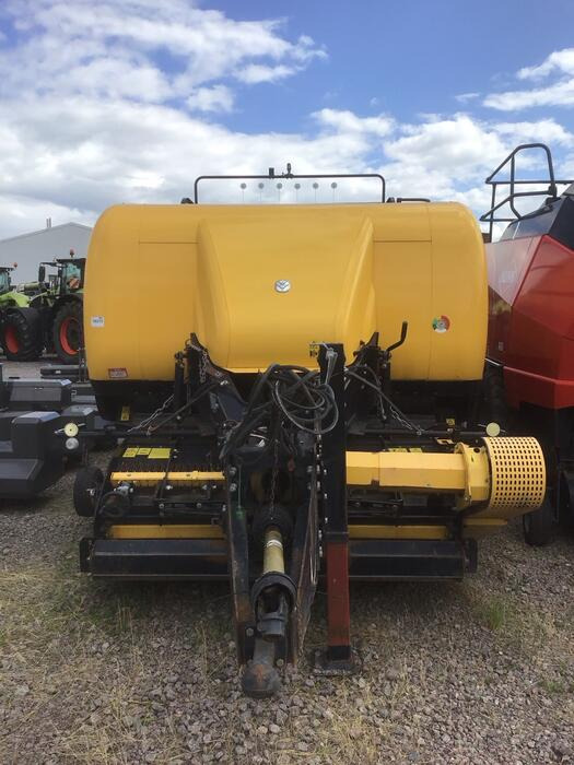 New Holland BB 9080 R - Baler persegi: gambar 2 New Holland BB 9080 R - Baler persegi: gambar 2