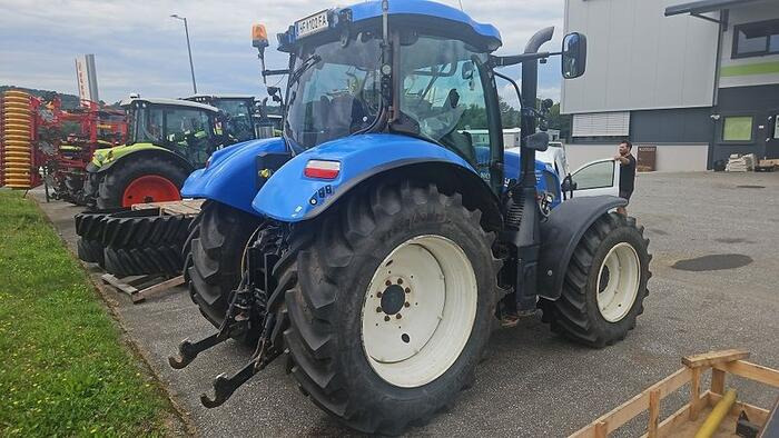 New Holland T6.160 Auto Command - Traktor: gambar 3 New Holland T6.160 Auto Command - Traktor: gambar 3