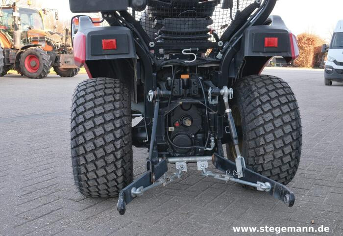 Yanmar SA221 - Traktor: gambar 5 Yanmar SA221 - Traktor: gambar 5