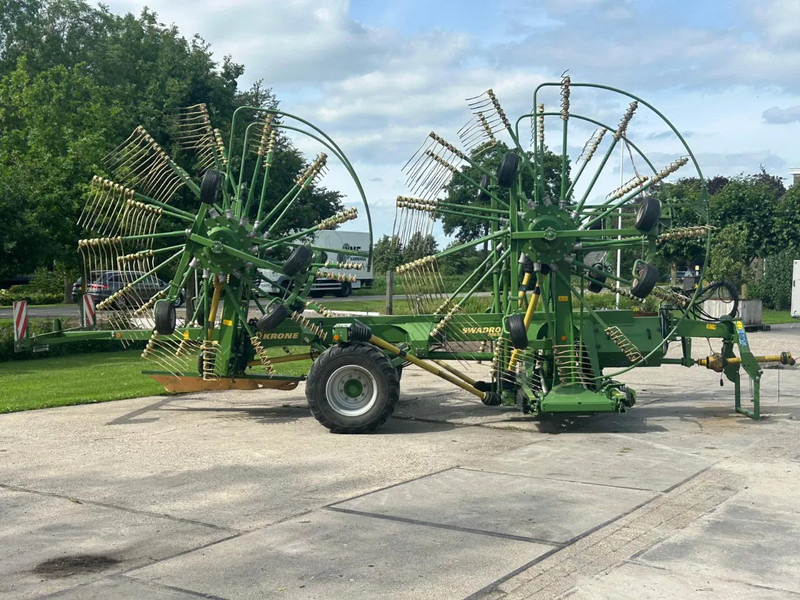Krone Krone swadro 1400 Plus Zwadhark 4 rotor hark - Tedder/ Menyapu: gambar 1 Krone Krone swadro 1400 Plus Zwadhark 4 rotor hark - Tedder/ Menyapu: gambar 1