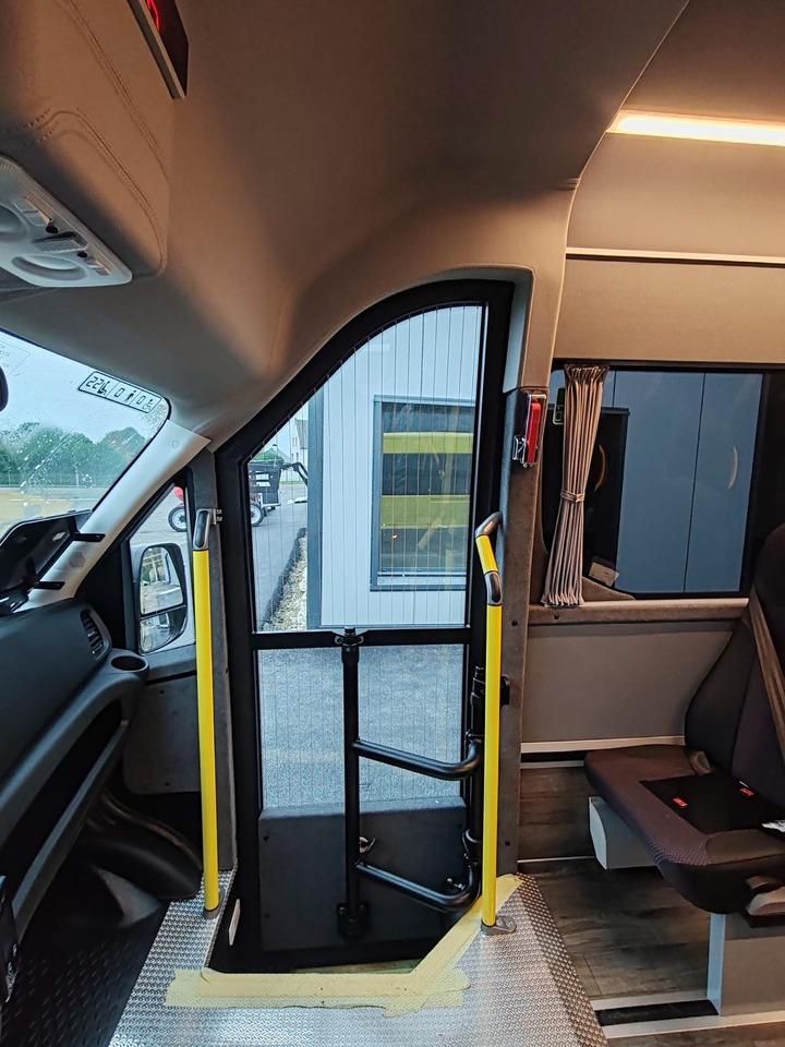 Leasing 5 MINIBUS IVECO DAILY NEUF ET NON IMMATRICULE 5 MINIBUS IVECO DAILY NEUF ET NON IMMATRICULE: gambar 15 Leasing 5 MINIBUS IVECO DAILY NEUF ET NON IMMATRICULE 5 MINIBUS IVECO DAILY NEUF ET NON IMMATRICULE: gambar 15