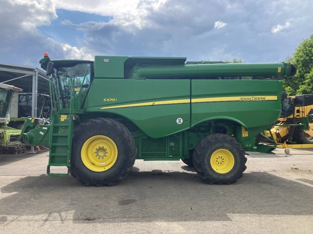 John Deere S 670 i - Pemanen gabungan: gambar 2 John Deere S 670 i - Pemanen gabungan: gambar 2