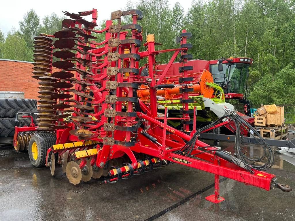 Vaderstad Carrier L 825 - Garu cakram: gambar 1 Vaderstad Carrier L 825 - Garu cakram: gambar 1
