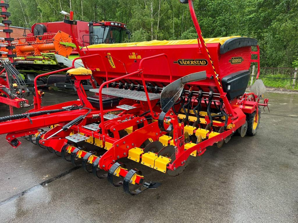 Vaderstad Rapid RD400C - Menggabungkan bor benih: gambar 2 Vaderstad Rapid RD400C - Menggabungkan bor benih: gambar 2