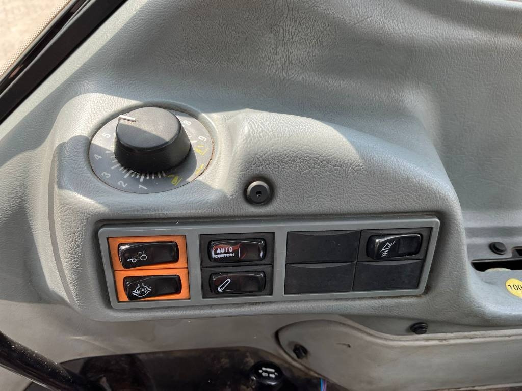 Traktor Valtra A 93: gambar 14