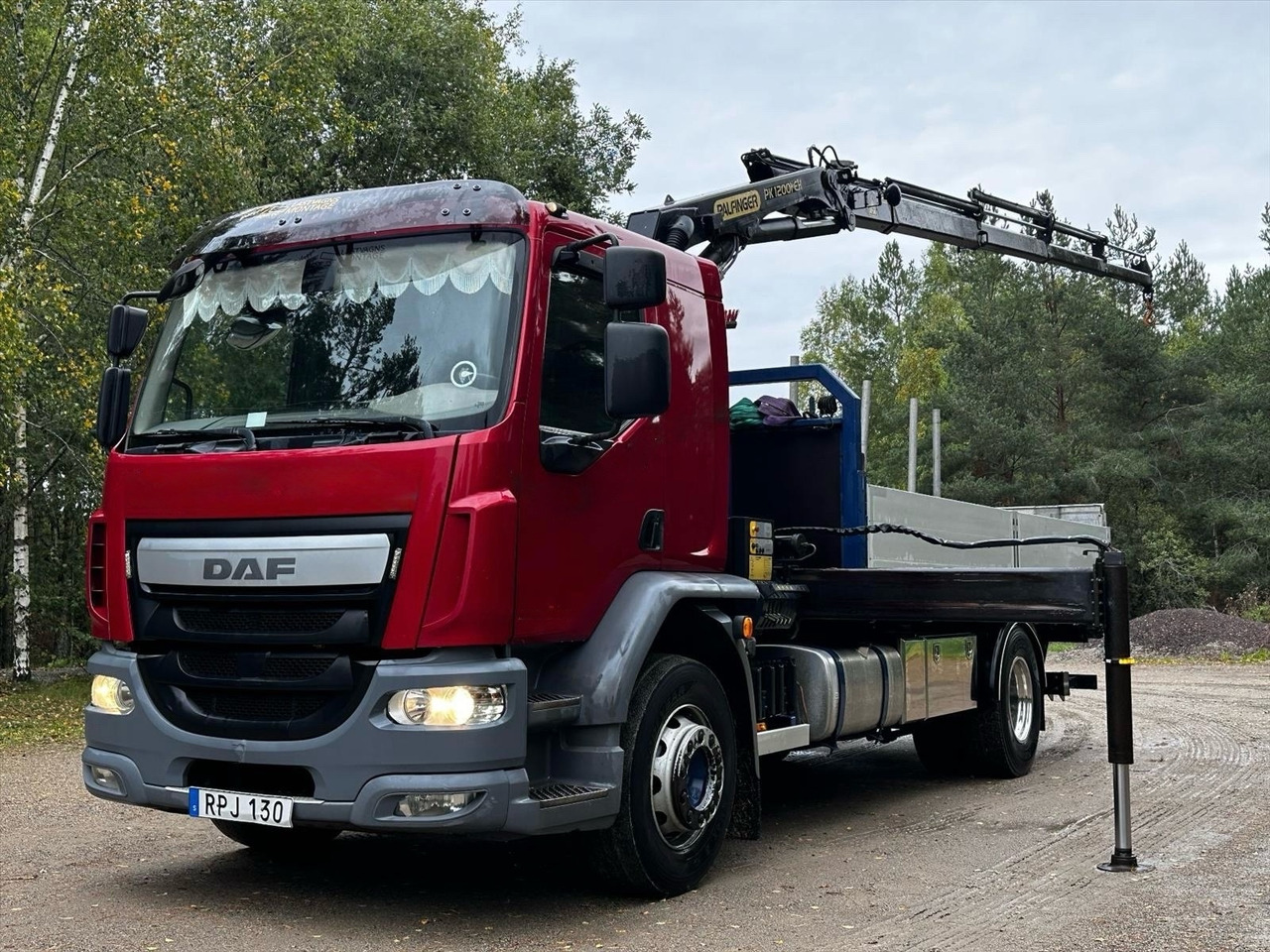 Kranbil DAF FA LF290I -2016 | Palfinger-kran & Bakgavellyft - Truk flatbed, Truk derek: gambar 1 Kranbil DAF FA LF290I -2016 | Palfinger-kran & Bakgavellyft - Truk flatbed, Truk derek: gambar 1