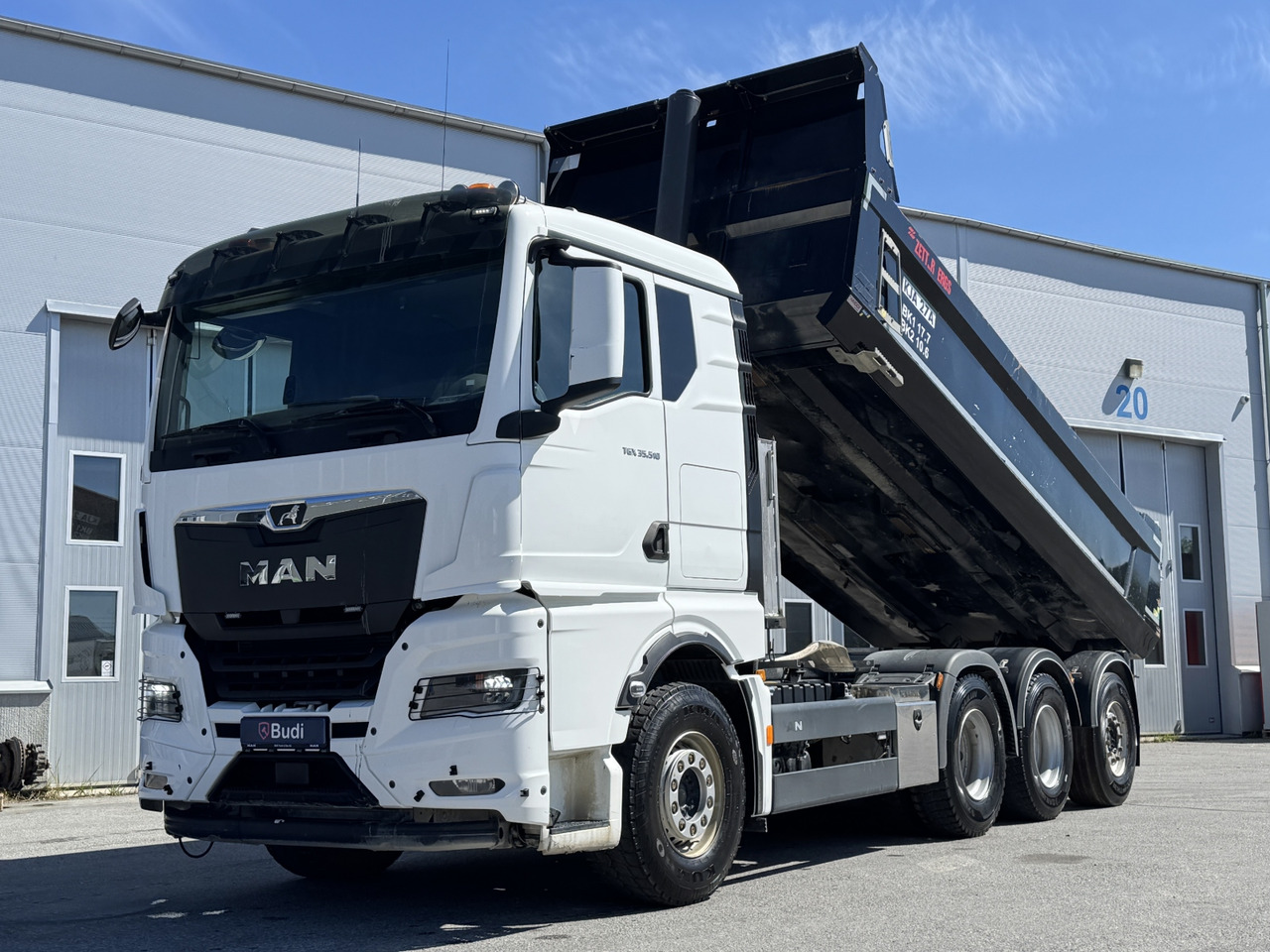 Schaktbil MAN TGX 35.510 8X4-4 BL CH -2022 | Parabel luft | Tridem - Peralatan lainnya: gambar 1 Schaktbil MAN TGX 35.510 8X4-4 BL CH -2022 | Parabel luft | Tridem - Peralatan lainnya: gambar 1