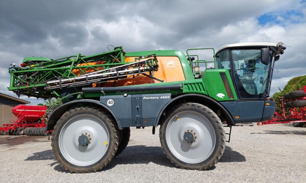Amazone Pantera 4502 30-24m - Penyemprot self-propelled: gambar 2 Amazone Pantera 4502 30-24m - Penyemprot self-propelled: gambar 2