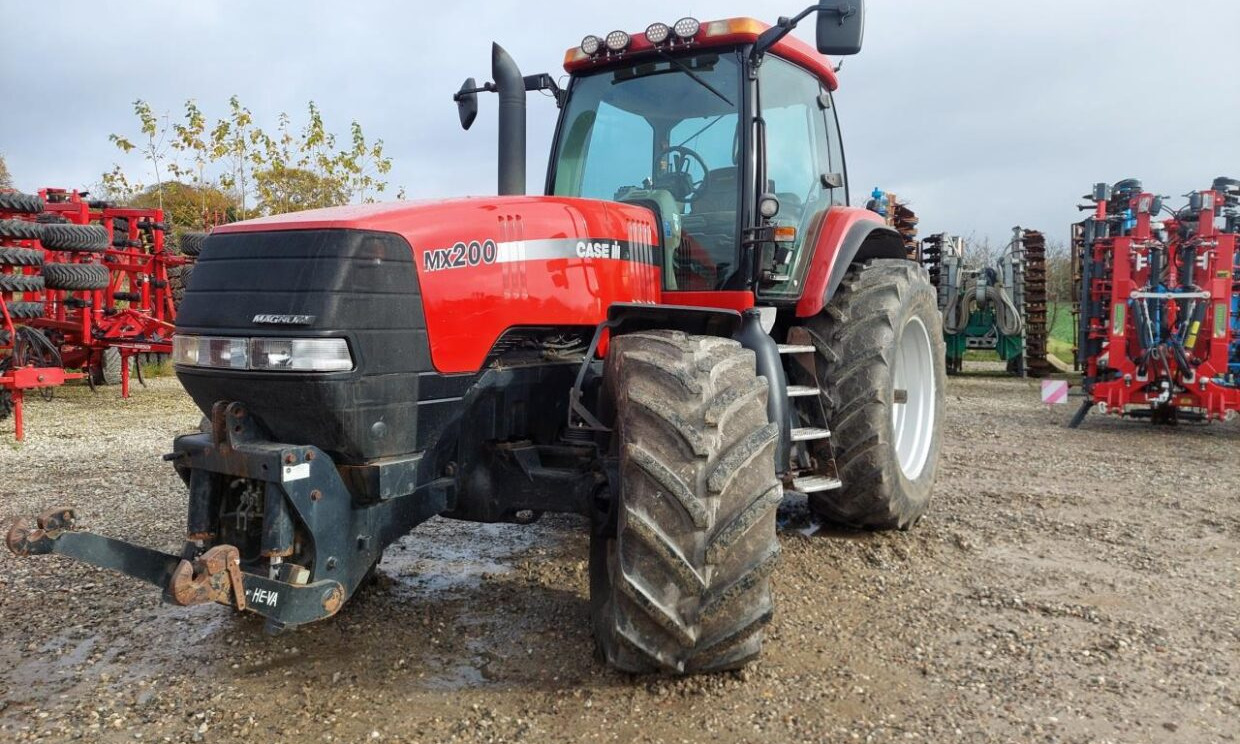 Case IH MAGNUM MX 200 - Traktor: gambar 4 Case IH MAGNUM MX 200 - Traktor: gambar 4
