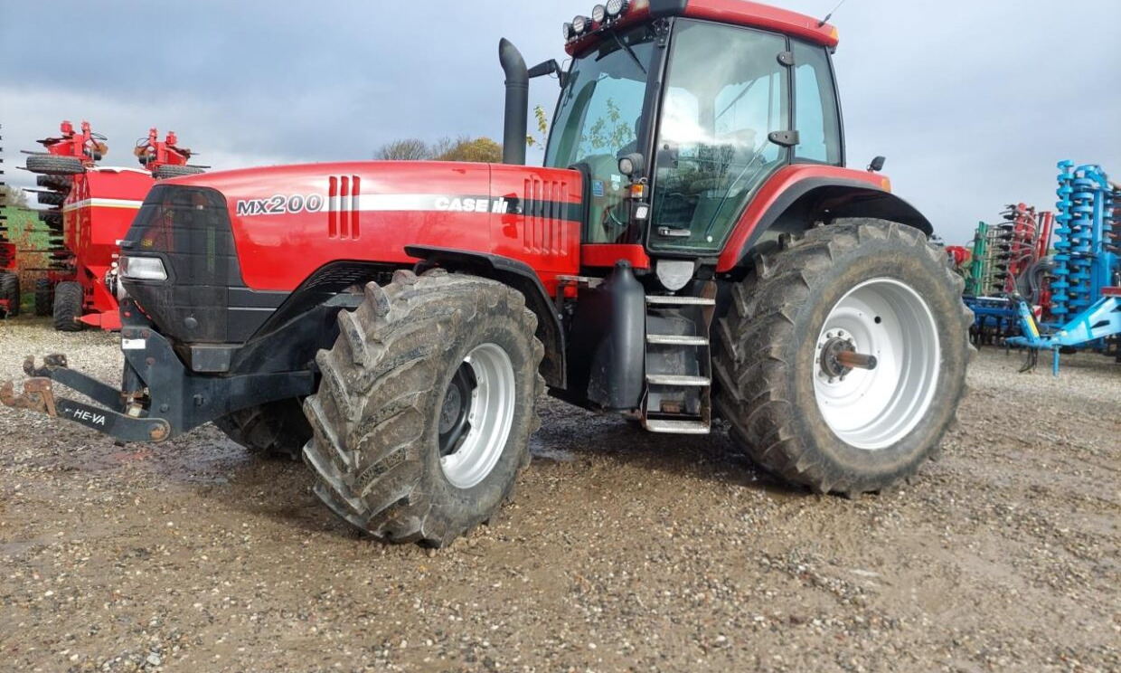 Case IH MAGNUM MX 200 - Traktor: gambar 1 Case IH MAGNUM MX 200 - Traktor: gambar 1