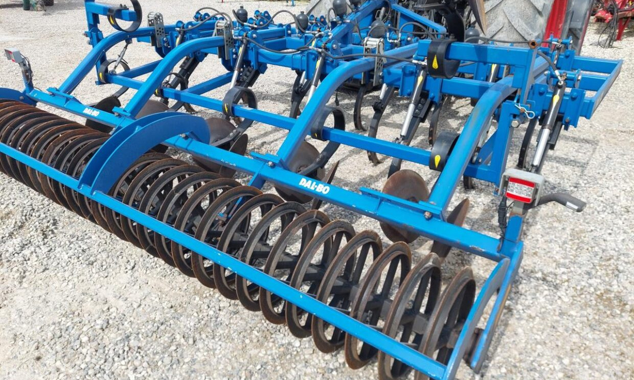 Dalbo Trimax 410 - Garu: gambar 2 Dalbo Trimax 410 - Garu: gambar 2