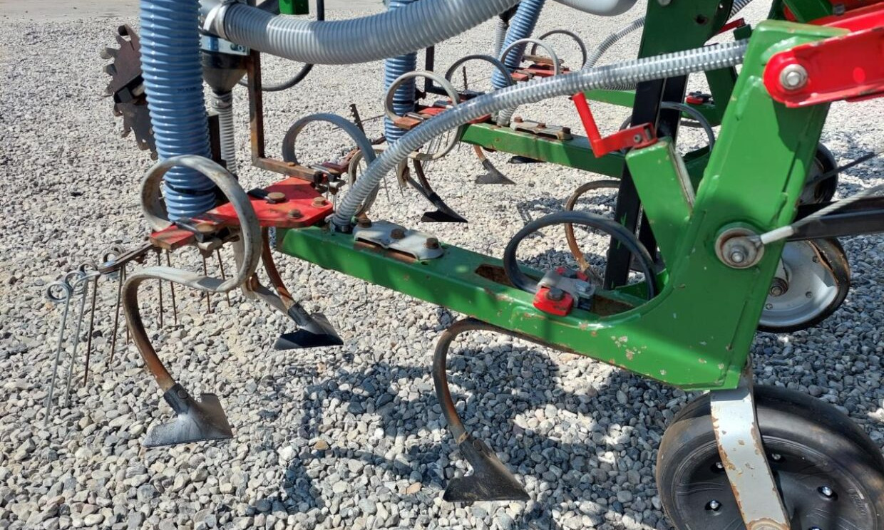 Peralatan pertanian Thyregod TRV 12 med frø-/gødning-udstyr: gambar 14 Peralatan pertanian Thyregod TRV 12 med frø-/gødning-udstyr: gambar 14