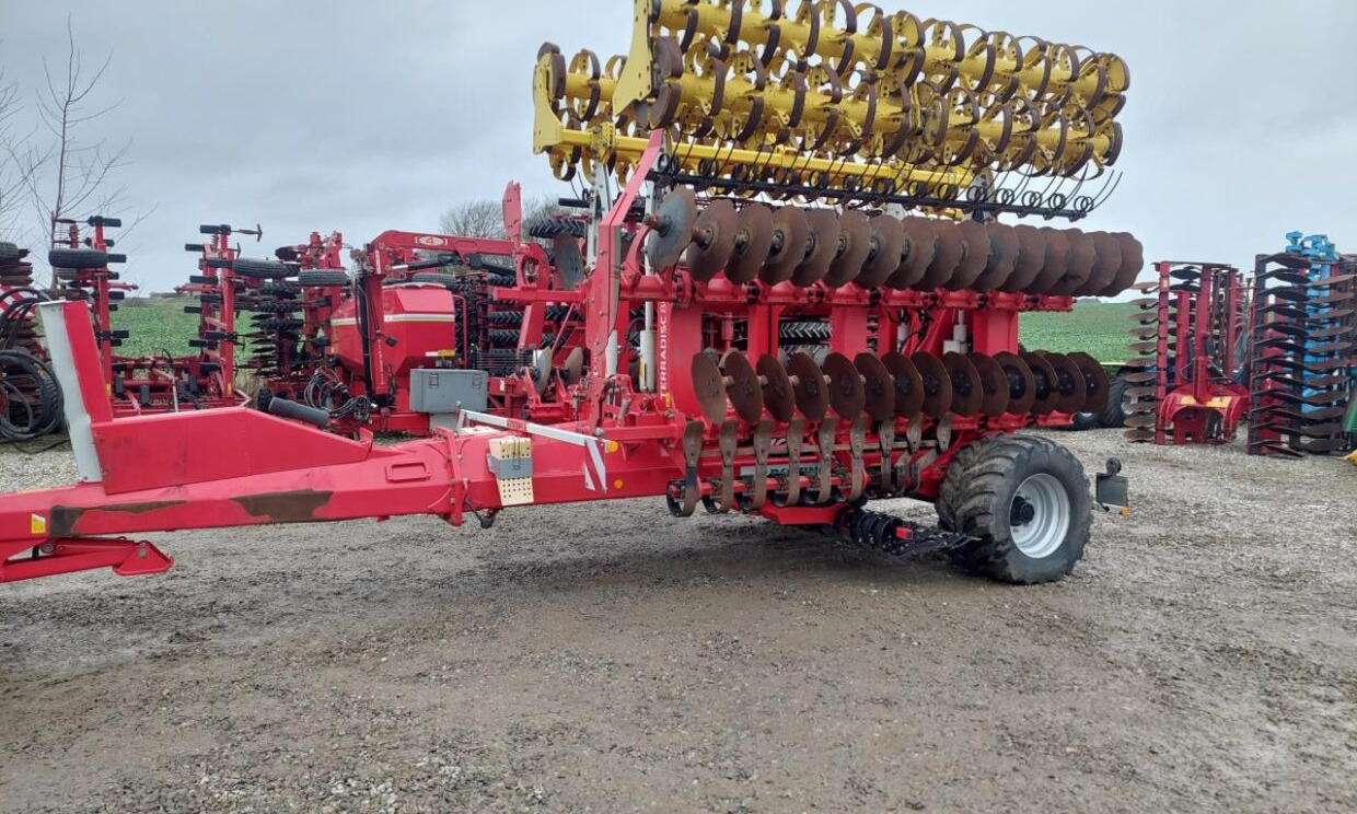 Pöttinger Terradisc 8001 T - Garu cakram: gambar 1 Pöttinger Terradisc 8001 T - Garu cakram: gambar 1