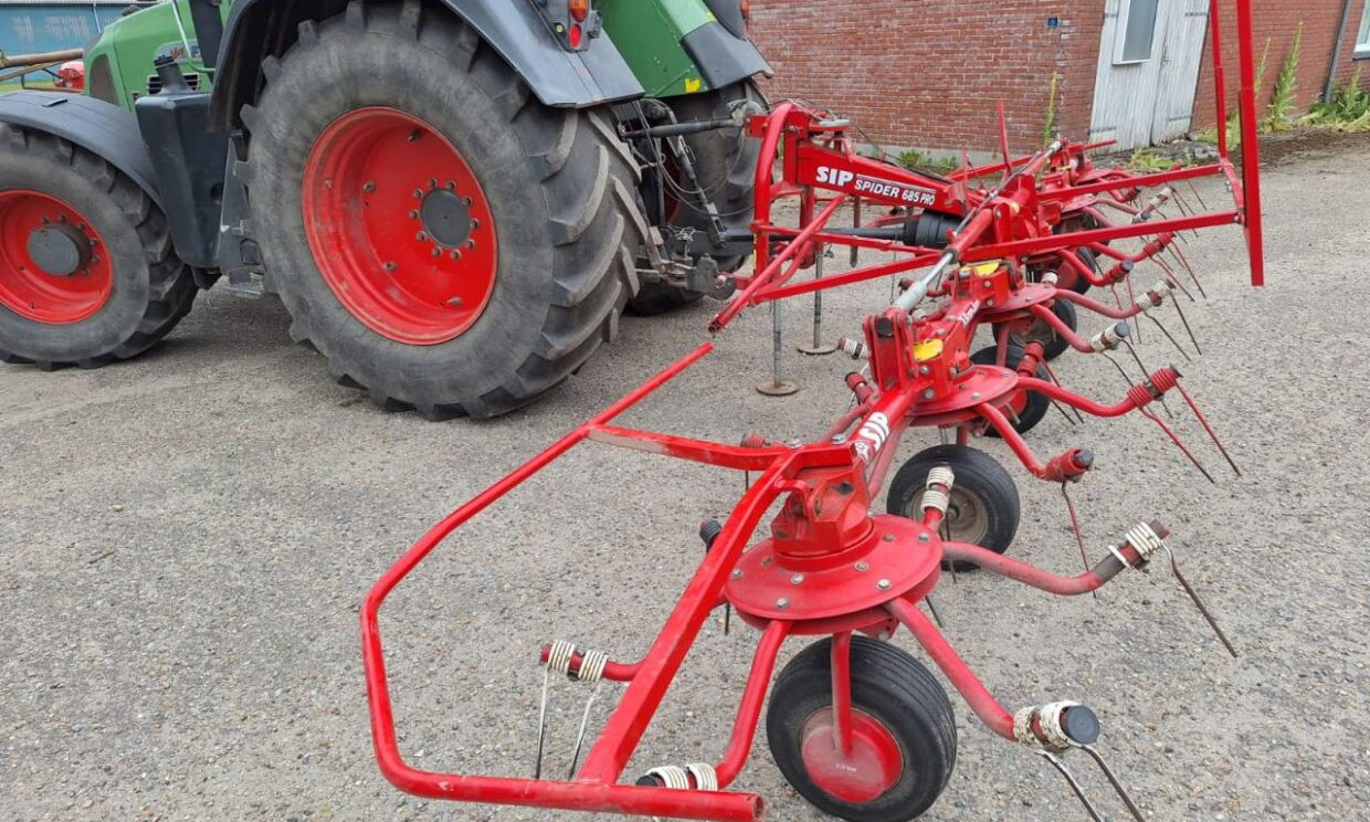 SIP 685/6 PRO - Tedder/ Menyapu: gambar 1 SIP 685/6 PRO - Tedder/ Menyapu: gambar 1