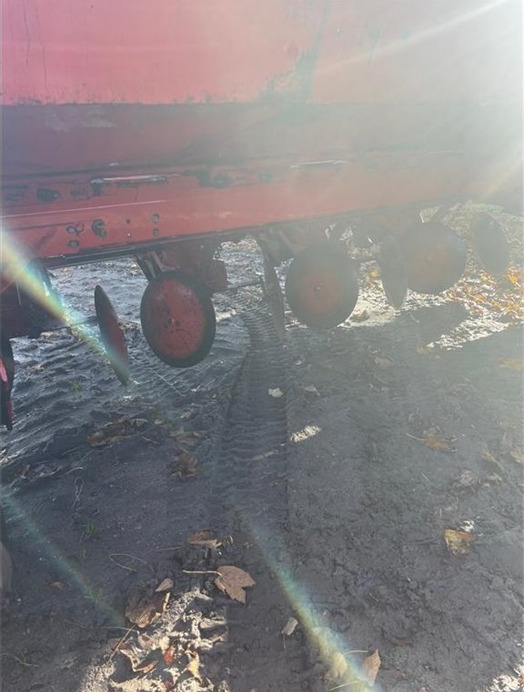 Underhaug UN-3200 - Mesin penanam kentang: gambar 4 Underhaug UN-3200 - Mesin penanam kentang: gambar 4