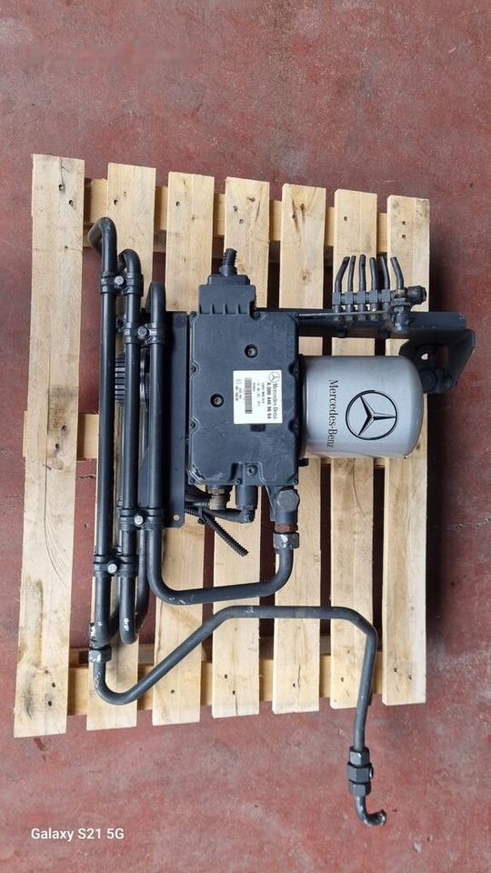 Knorr-Bremse AIR DRYER Mercedes-Benz ACTROS MP4 - Katup rem untuk Truk: gambar 1 Knorr-Bremse AIR DRYER Mercedes-Benz ACTROS MP4 - Katup rem untuk Truk: gambar 1