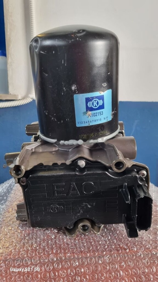 Knorr-Bremse AIR DRYER UNIT EAPU K138270 Mercedes-Benz ACTROS MP4 EURO 6 - ECU untuk Truk: gambar 4 Knorr-Bremse AIR DRYER UNIT EAPU K138270 Mercedes-Benz ACTROS MP4 EURO 6 - ECU untuk Truk: gambar 4