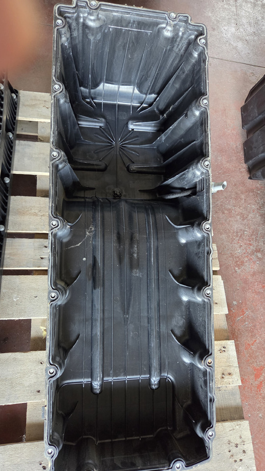 MERCEDES-BENZ ACTROS MP4  A4700105513 - Wajan minyak: gambar 4 MERCEDES-BENZ ACTROS MP4  A4700105513 - Wajan minyak: gambar 4