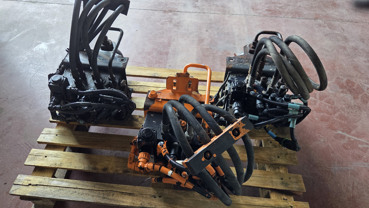 MERCEDES-BENZ STEERING UNIT - Kemudi: gambar 1 MERCEDES-BENZ STEERING UNIT - Kemudi: gambar 1