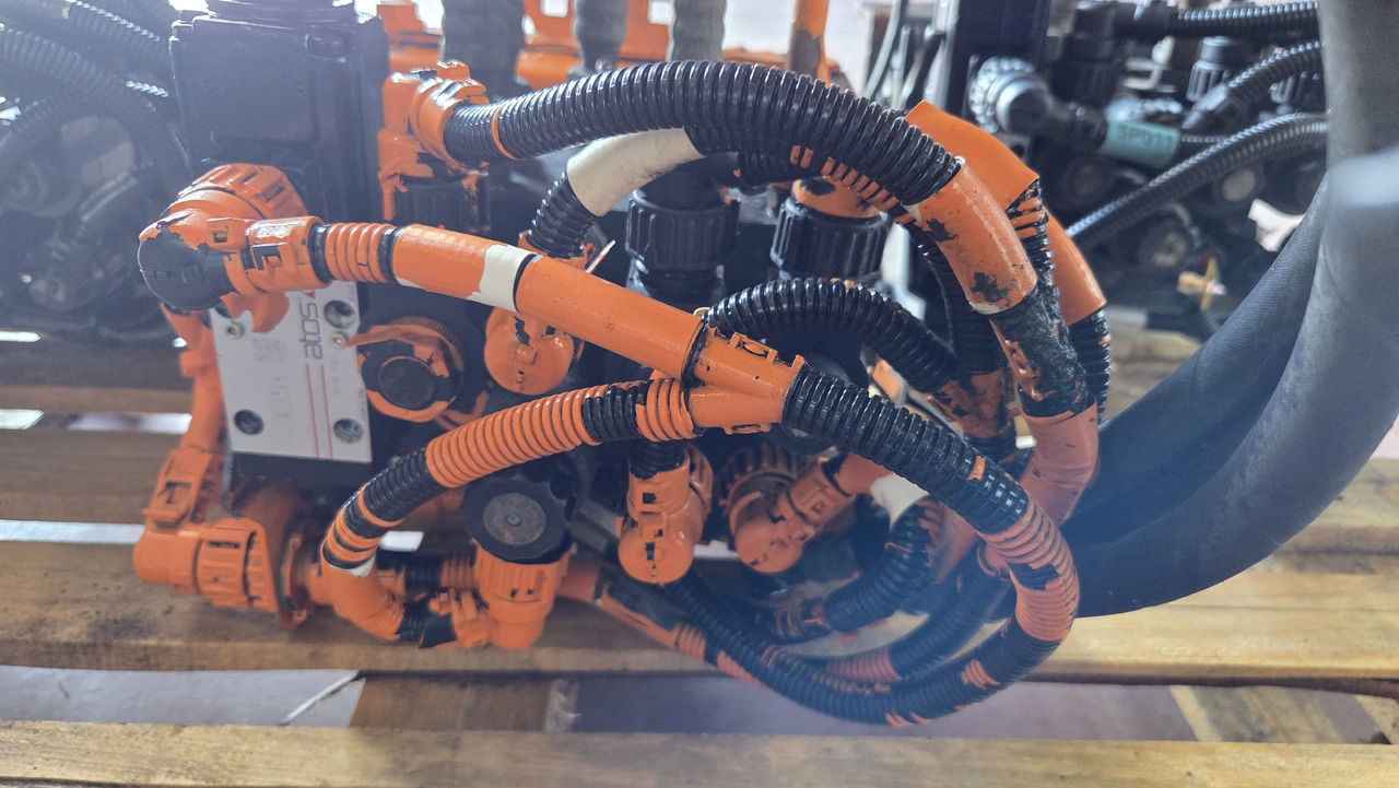 MERCEDES-BENZ STEERING UNIT - Kemudi: gambar 3 MERCEDES-BENZ STEERING UNIT - Kemudi: gambar 3