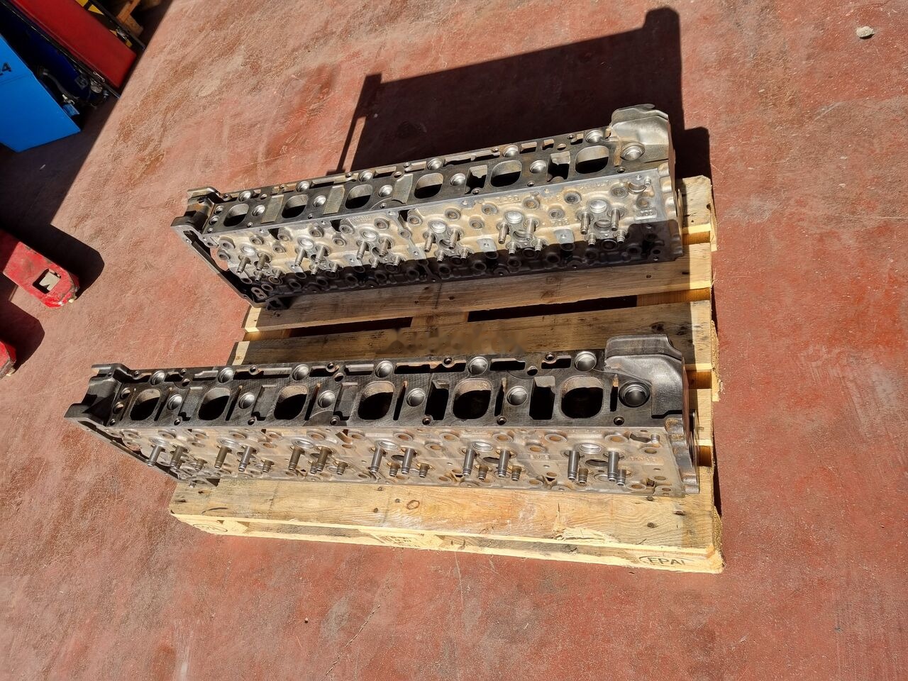 Mercedes-Benz ACTROS EURO 6 Mercedes-Benz ACTROS MP4 EURO 6 - Kepala silinder untuk Truk: gambar 3 Mercedes-Benz ACTROS EURO 6 Mercedes-Benz ACTROS MP4 EURO 6 - Kepala silinder untuk Truk: gambar 3