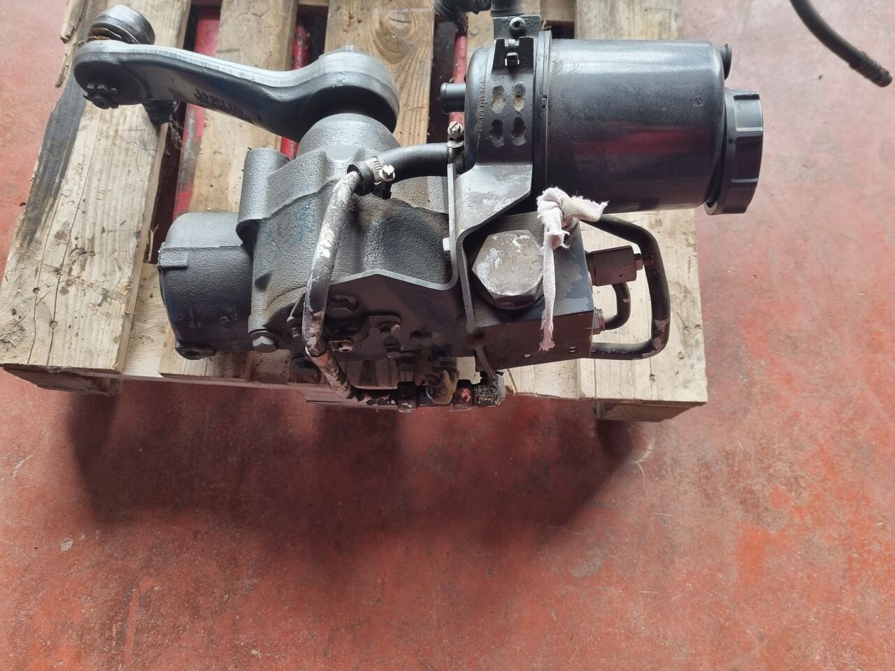 Mercedes-Benz ACTROS LS8 MP2 -MP3-MP4 A9304601200 Mercedes-Benz ACTROS MP2 - Kemudi untuk Truk: gambar 4 Mercedes-Benz ACTROS LS8 MP2 -MP3-MP4 A9304601200 Mercedes-Benz ACTROS MP2 - Kemudi untuk Truk: gambar 4