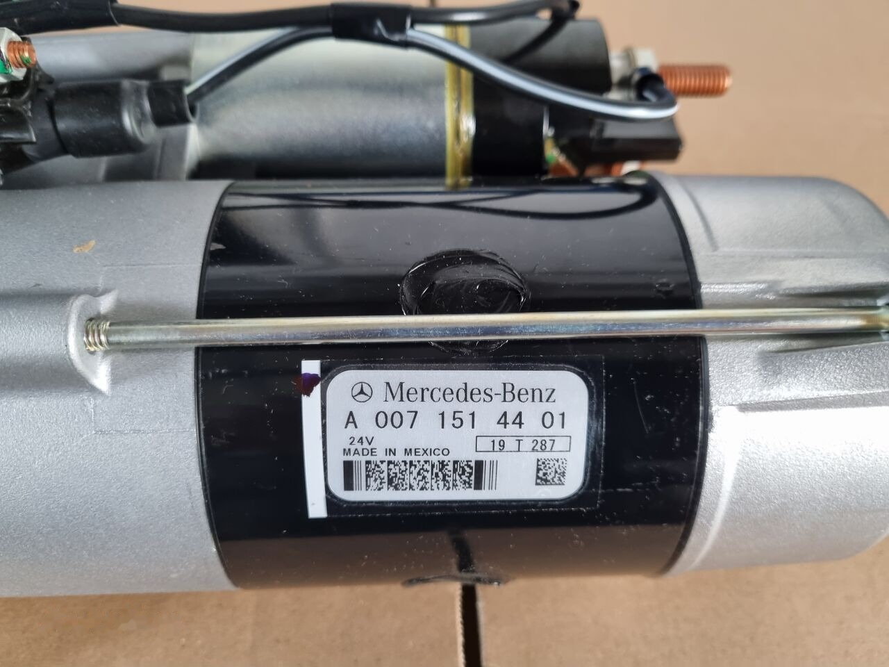 Mercedes-Benz ACTROS MP2 -MP3-MP4 A 0071514401 Mercedes-Benz ACTROS MB3 - Pemula untuk Truk: gambar 1 Mercedes-Benz ACTROS MP2 -MP3-MP4 A 0071514401 Mercedes-Benz ACTROS MB3 - Pemula untuk Truk: gambar 1