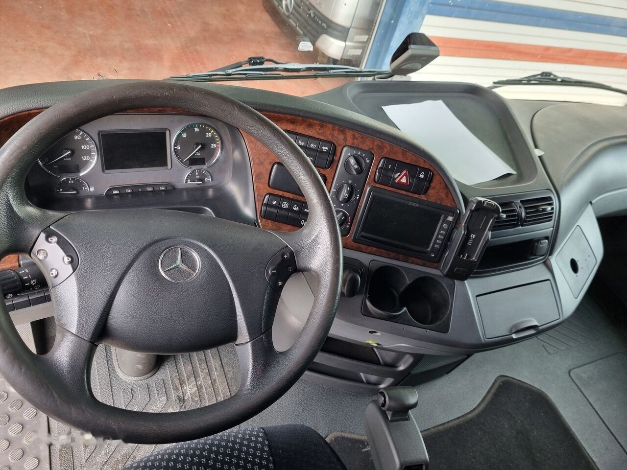 Mercedes-Benz ACTROS MP3 - Kabin untuk Truk: gambar 5 Mercedes-Benz ACTROS MP3 - Kabin untuk Truk: gambar 5