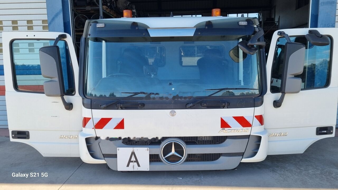 Mercedes-Benz CAB ACTROS SHORT EURO 5 A 9416002005 Mercedes-Benz MP3 ACTROS - Kabin untuk Truk: gambar 5 Mercedes-Benz CAB ACTROS SHORT EURO 5 A 9416002005 Mercedes-Benz MP3 ACTROS - Kabin untuk Truk: gambar 5