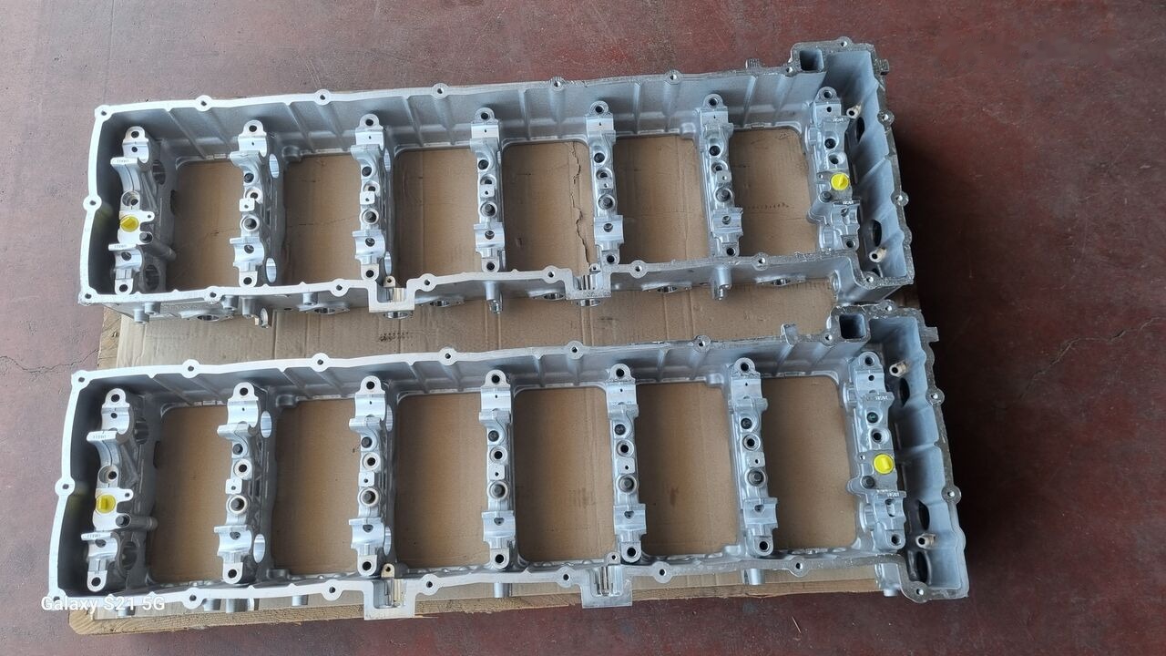 Mercedes-Benz CAMSHAFT HOUSING Mercedes-Benz ACTROS MP4 EURO 6 - Suku Cadang Mesin untuk Truk: gambar 3 Mercedes-Benz CAMSHAFT HOUSING Mercedes-Benz ACTROS MP4 EURO 6 - Suku Cadang Mesin untuk Truk: gambar 3