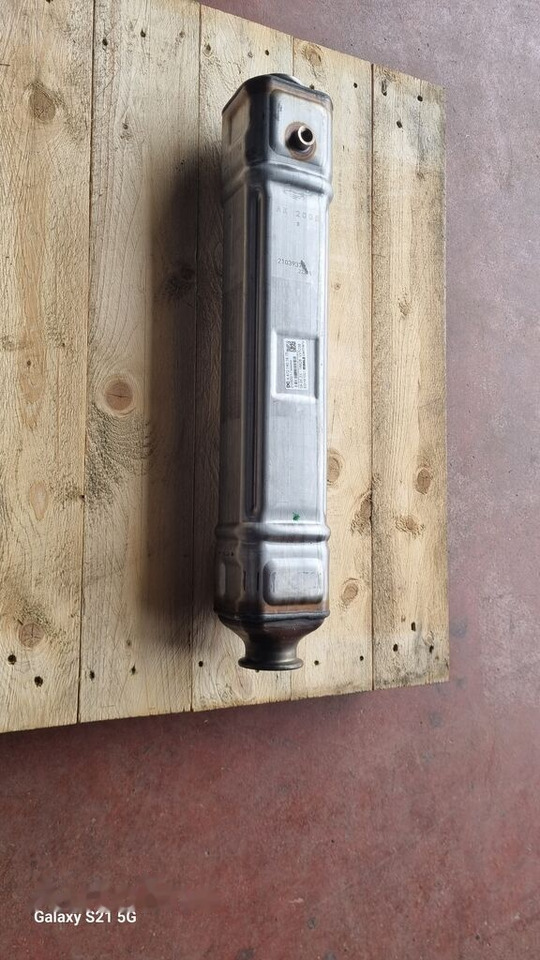 Mercedes-Benz EXHAUST GAS COULER A 4721401675 Mercedes-Benz ACTROS MP4 - Suku Cadang Mesin untuk Truk: gambar 2 Mercedes-Benz EXHAUST GAS COULER A 4721401675 Mercedes-Benz ACTROS MP4 - Suku Cadang Mesin untuk Truk: gambar 2