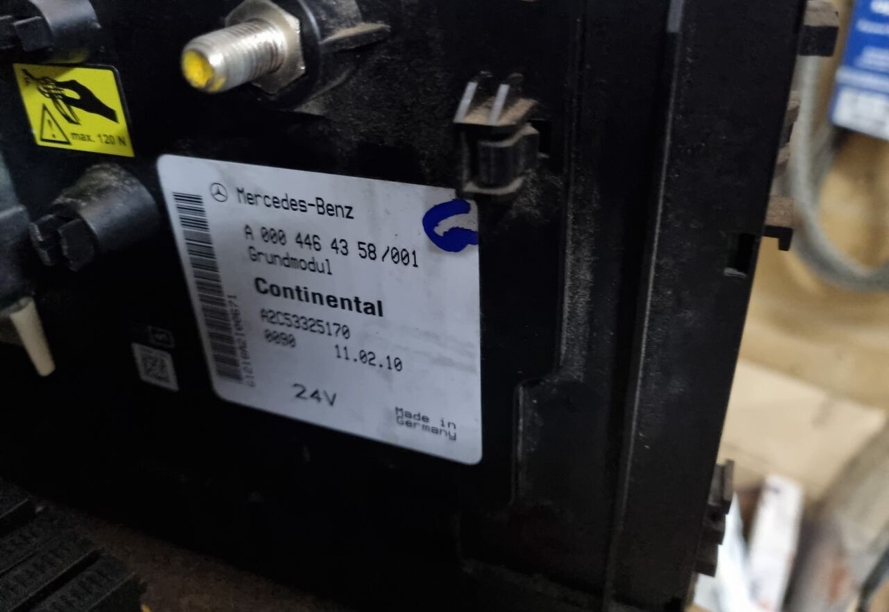 Mercedes-Benz GRUNDMODUL ACTROS MP4 A0014465158 Mercedes-Benz ACTROS MP4 EURO 6 - Sekring untuk Truk: gambar 4 Mercedes-Benz GRUNDMODUL ACTROS MP4 A0014465158 Mercedes-Benz ACTROS MP4 EURO 6 - Sekring untuk Truk: gambar 4