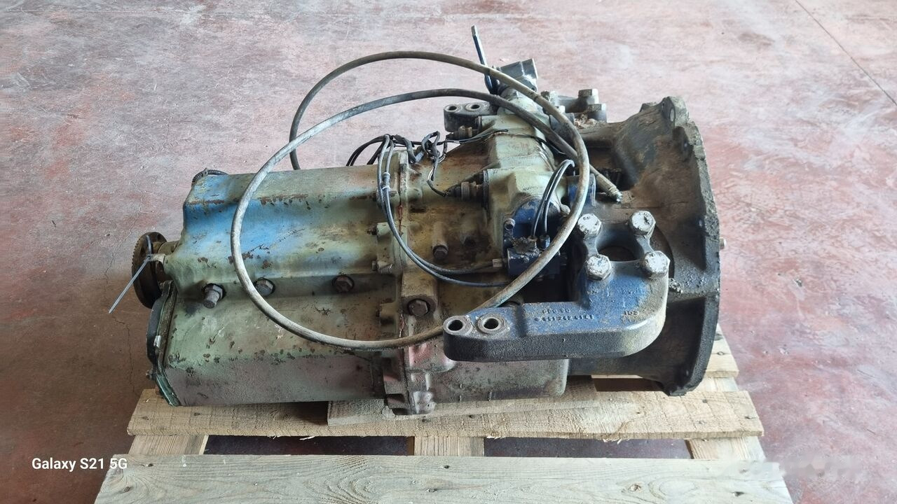 Mercedes-Benz GV4/110-6/90 GV Mercedes-Benz SK OM 441 LA - Gearbox untuk Truk: gambar 1 Mercedes-Benz GV4/110-6/90 GV Mercedes-Benz SK OM 441 LA - Gearbox untuk Truk: gambar 1