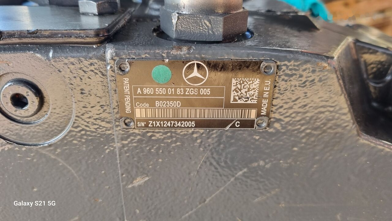 Mercedes-Benz HYDRAULIC POMP A9605500183 Mercedes-Benz ACTROS MP4 - Pompa hidrolik untuk Truk: gambar 3 Mercedes-Benz HYDRAULIC POMP A9605500183 Mercedes-Benz ACTROS MP4 - Pompa hidrolik untuk Truk: gambar 3