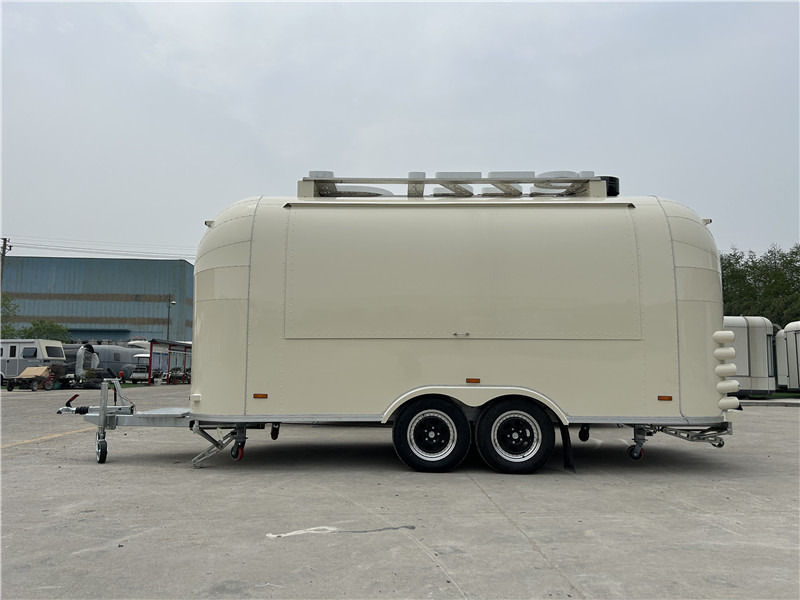 European Food Truck Pizza Food Truck, Smash Burger Foodtruck - Trailer penjual: gambar 4 European Food Truck Pizza Food Truck, Smash Burger Foodtruck - Trailer penjual: gambar 4